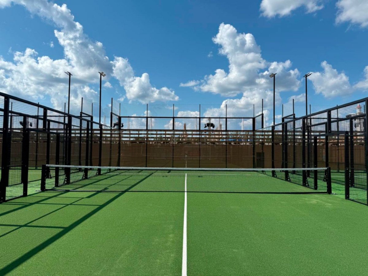 Padel-Tennis in Moskau: Neue Courts auf der Vnukovo-Festspielstätte – Foto: mos.ru