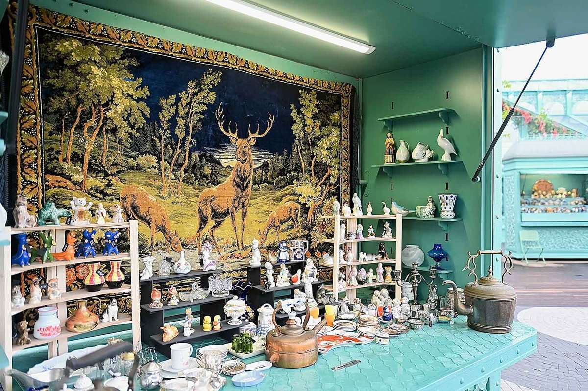 Sowjet-Vintage im Park: Glas, Porzellan & Schmuck – Foto: mos.ru