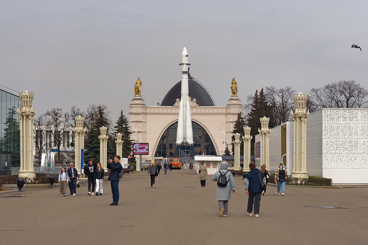 Moscow. VDNKh P4111561 2600.jpg