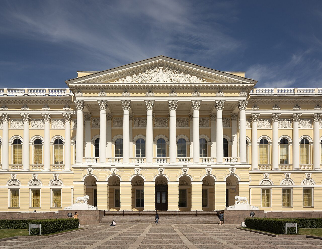 2018 SPb Mikhailovsky Palace 01.jpg