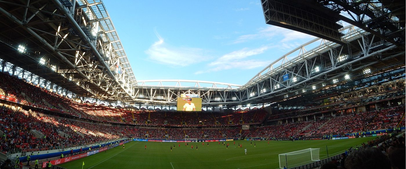 Blick von der Tribüne in die voll besetzte Arena von Spartak Moskau